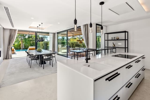 6 soveværelse Villa til salg i Nueva Andalucia, Marbella med swimmingpool garage - € 6.475.000 (Ref: 9998446)