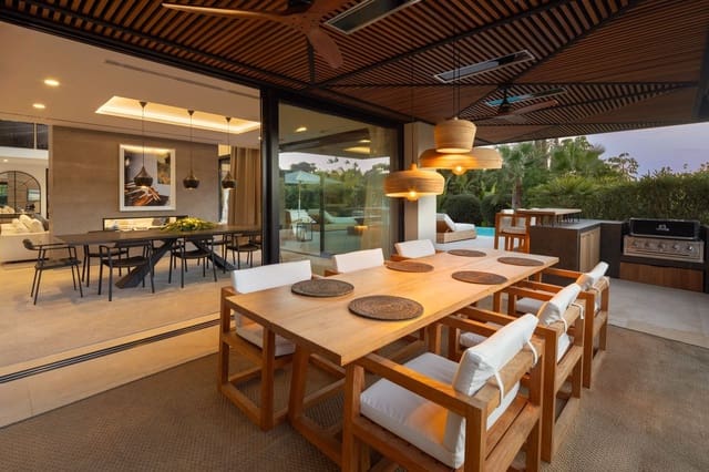 6 soveværelse Villa til salg i Nueva Andalucia, Marbella med swimmingpool garage - € 6.475.000 (Ref: 9998446)