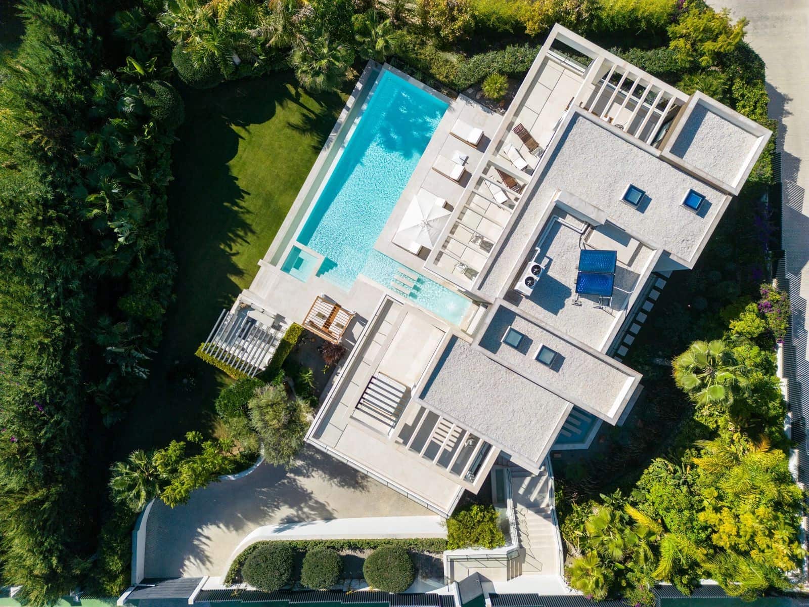 6 chambre Villa/Maison à vendre à Nueva Andalucia avec piscine garage - 6 475 000 € (Ref: 9998446)