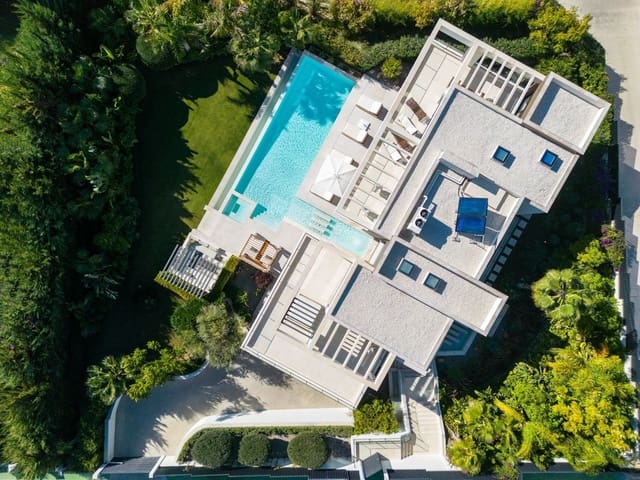 6 soveværelse Villa til salg i Nueva Andalucia, Marbella med swimmingpool garage - € 6.475.000 (Ref: 9998446)