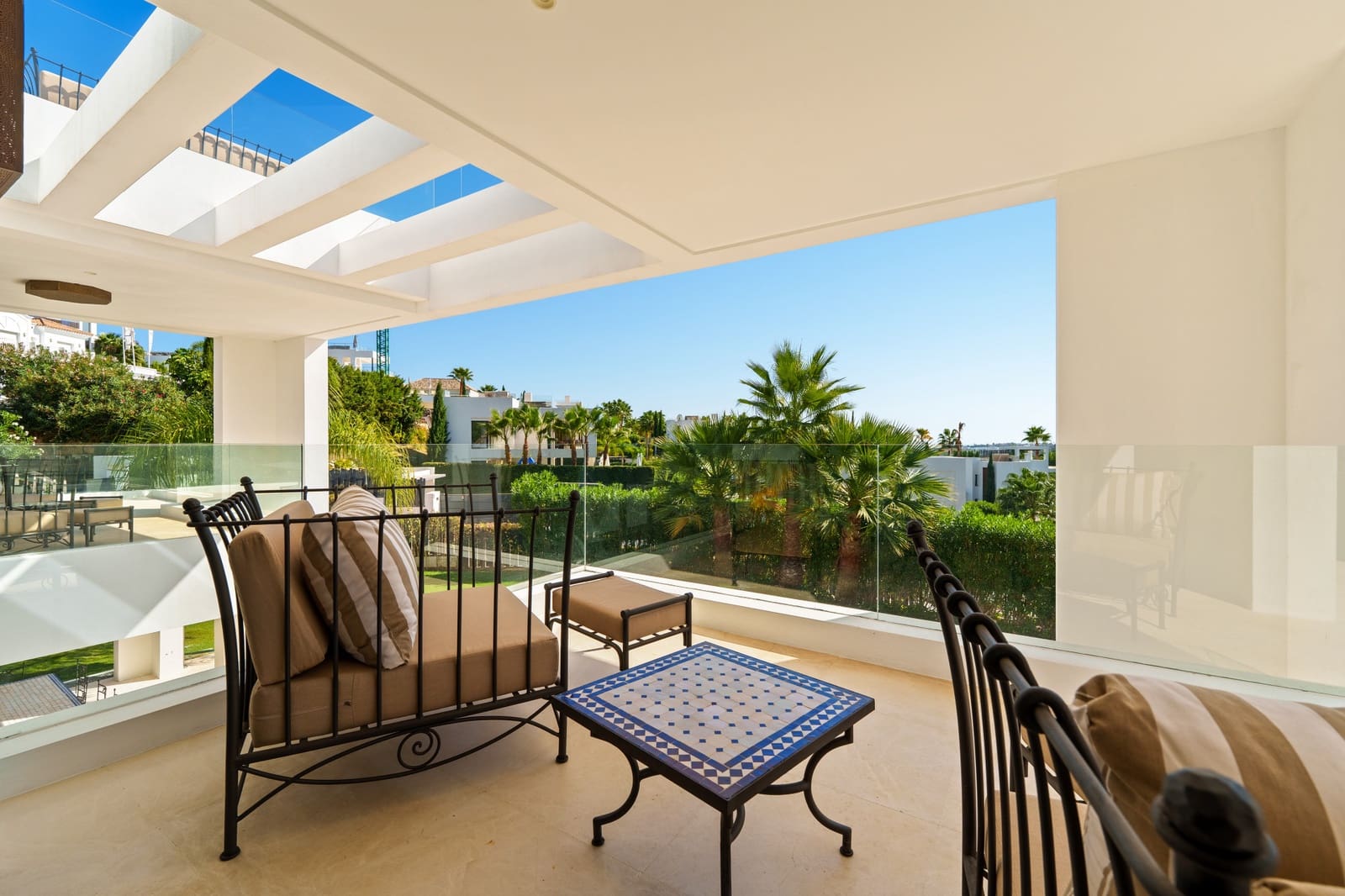 6 bedroom Villa for sale in Nueva Andalucia with pool garage - € 3,895,000 (Ref: 9999560)