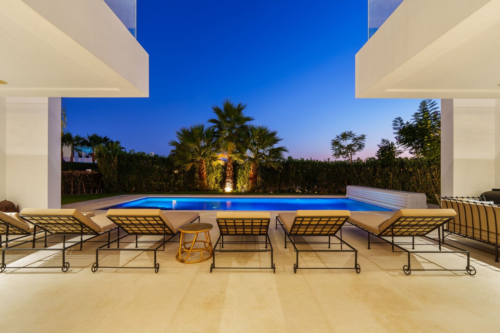 6 bedroom Villa for sale in Nueva Andalucia with pool garage - € 3,895,000 (Ref: 9999560)