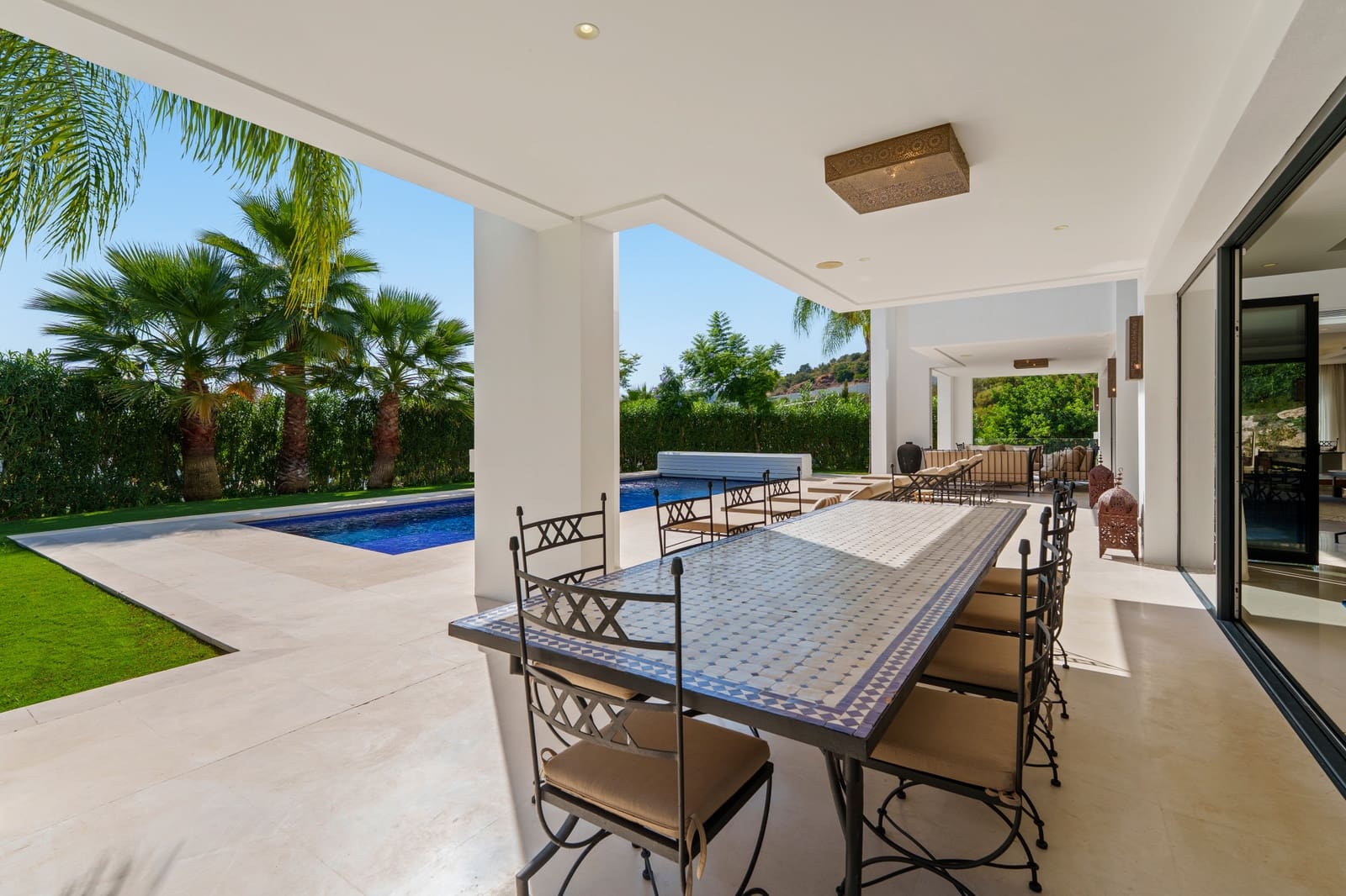 6 bedroom Villa for sale in Nueva Andalucia with pool garage - € 3,895,000 (Ref: 9999560)