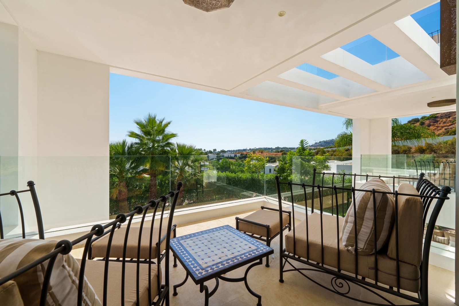 6 bedroom Villa for sale in Nueva Andalucia with pool garage - € 3,895,000 (Ref: 9999560)