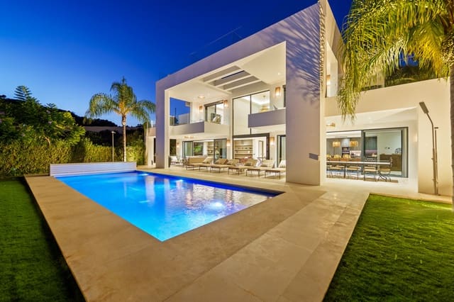 6 sypialnia Willa na sprzedaż w Nueva Andalucia, Marbella z basenem garażem - 3 895 000 € (Ref: 9999560)