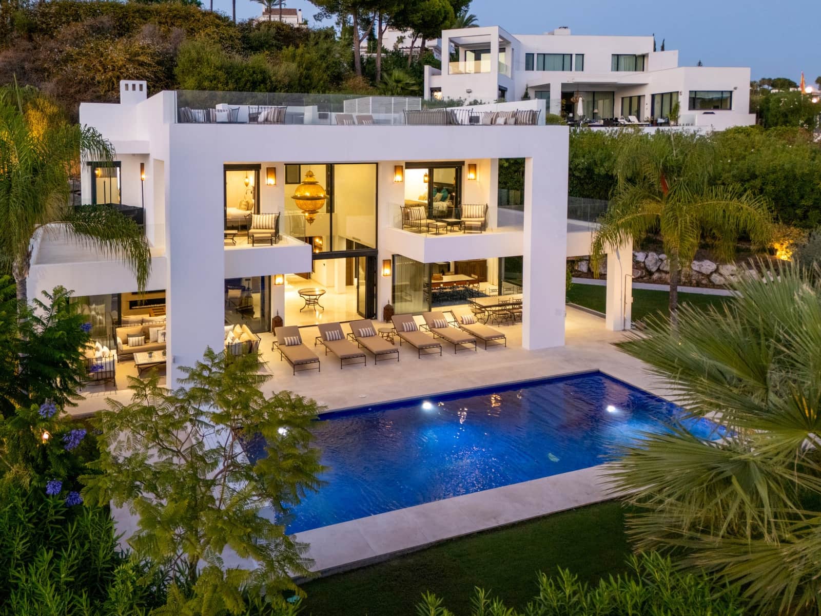 6 bedroom Villa for sale in Nueva Andalucia with pool garage - € 3,895,000 (Ref: 9999560)