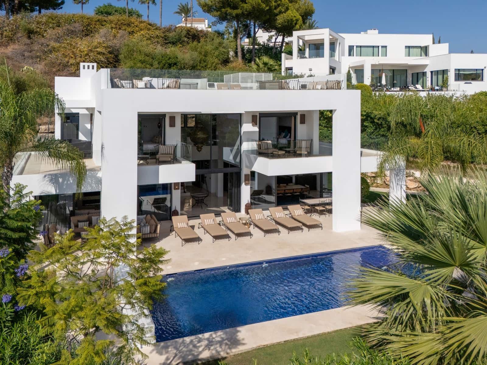 6 bedroom Villa for sale in Nueva Andalucia with pool garage - € 3,895,000 (Ref: 9999560)