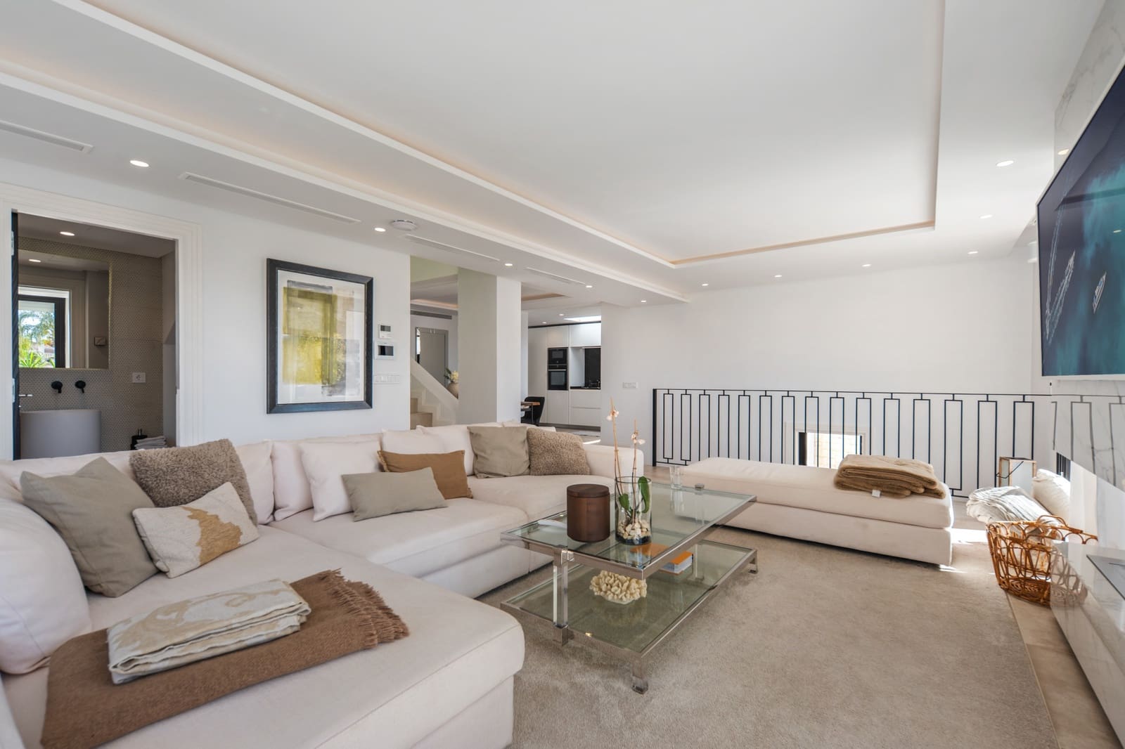 5 soveværelse Villa til salg i Nueva Andalucia med swimmingpool garage - € 3.800.000 (Ref: 9999561)
