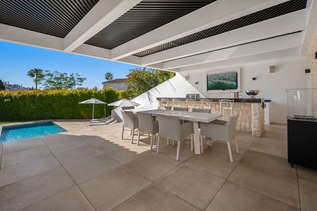 5 soveværelse Villa til salg i Nueva Andalucia, Marbella med swimmingpool garage - € 3.800.000 (Ref: 9999561)