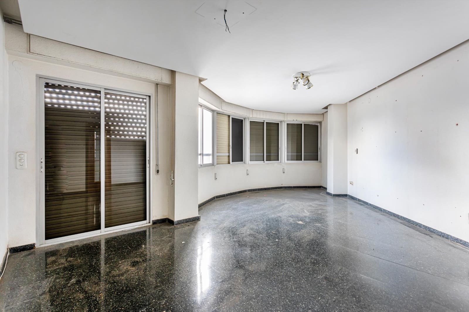 4 soveværelse Lejlighed til salg i Canals - € 119.000 (Ref: 9665182)