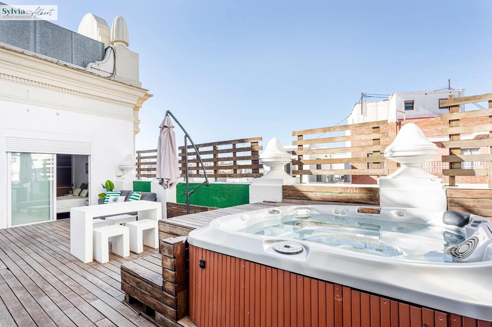 2 slaapkamer Penthouse te huur in Valencia stad - € 3.000 (Ref: 9665183)