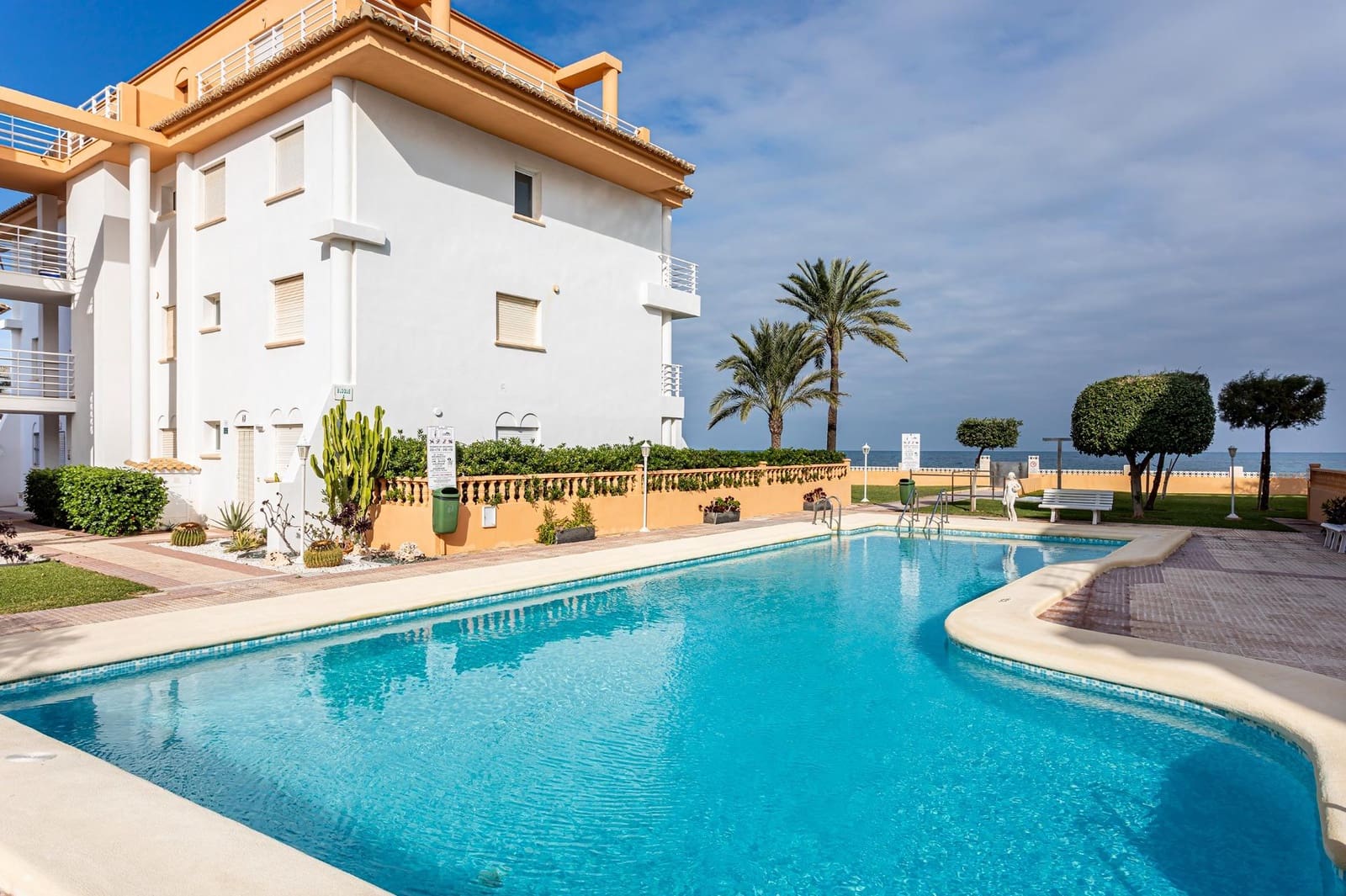 Apartamento de 1 habitación en Dénia en venta con piscina garaje - 260.000 € (Ref: 9665184)