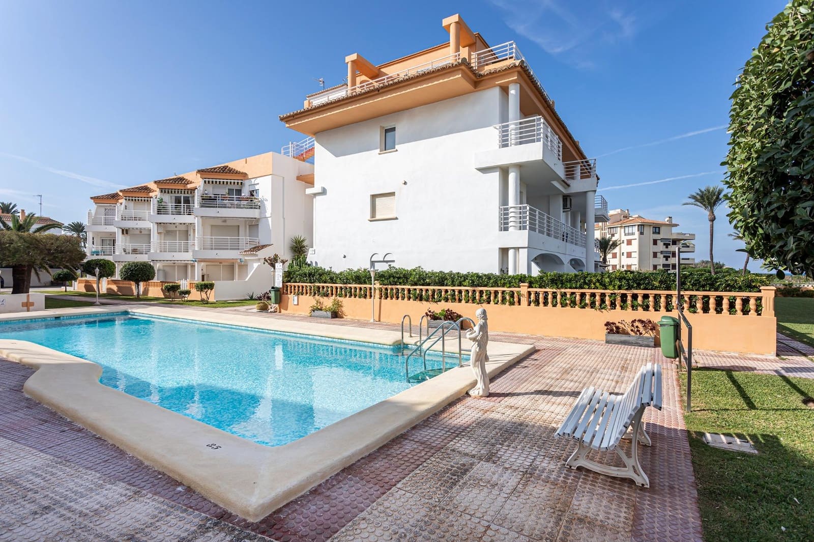 Apartamento de 1 habitación en Dénia en venta con piscina garaje - 260.000 € (Ref: 9665184)