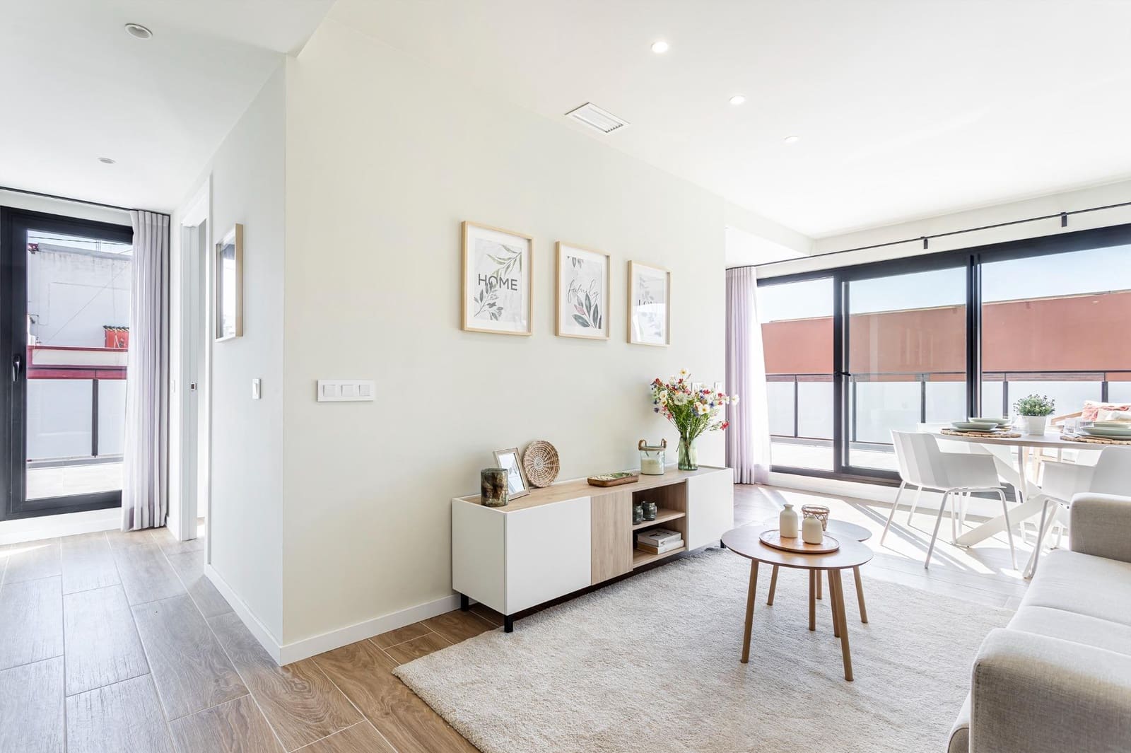 2 bedroom Penthouse for sale in Valencia city with garage - € 440,000 (Ref: 9674296)