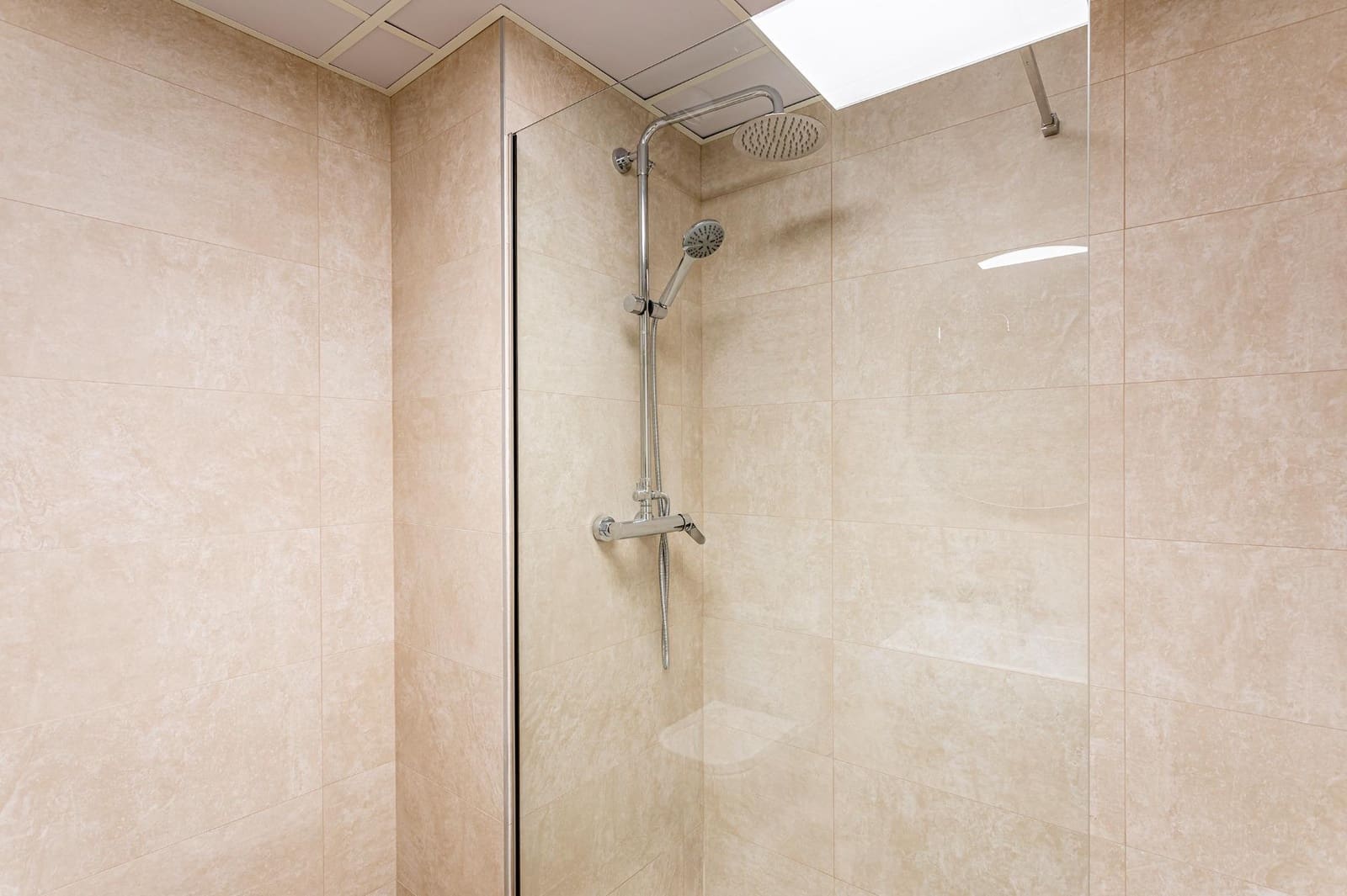 2 bedroom Penthouse for sale in Valencia city with garage - € 440,000 (Ref: 9674296)