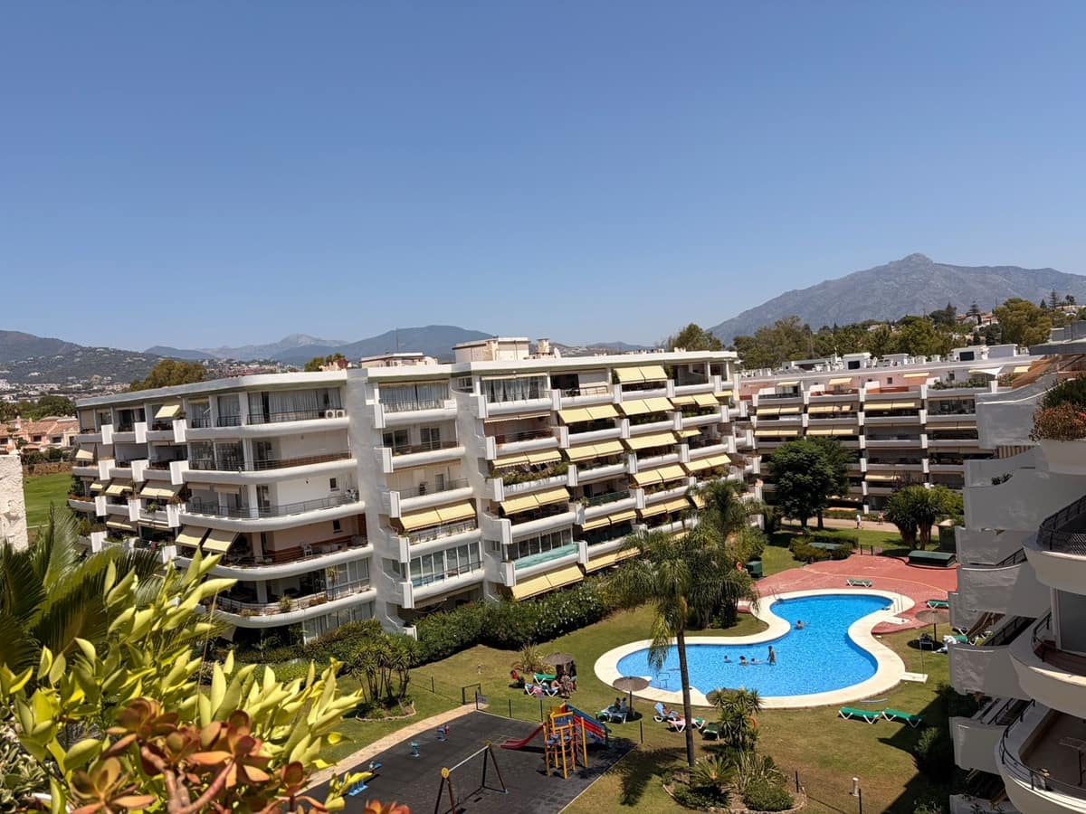 2 slaapkamer Appartement te koop in San Pedro de Alcantara met zwembad - € 465.000 (Ref: 10001177)