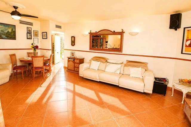 2 soverom Leilighet til salgs i Nueva Andalucia, Marbella med svømmebasseng - € 475 000 (Ref: 10001180)