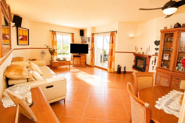 2 soverom Leilighet til salgs i Nueva Andalucia, Marbella med svømmebasseng - € 475 000 (Ref: 10001180)