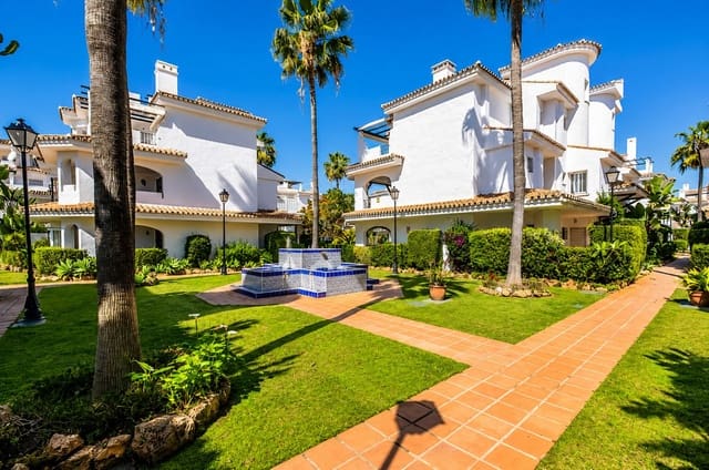 2 soverom Leilighet til salgs i Nueva Andalucia, Marbella med svømmebasseng - € 475 000 (Ref: 10001180)