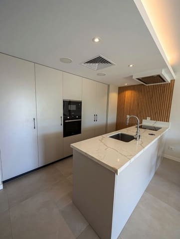 2 soverom Leilighet til salgs i San Pedro de Alcantara, Marbella med svømmebasseng garasje - € 520 000 (Ref: 10004531)