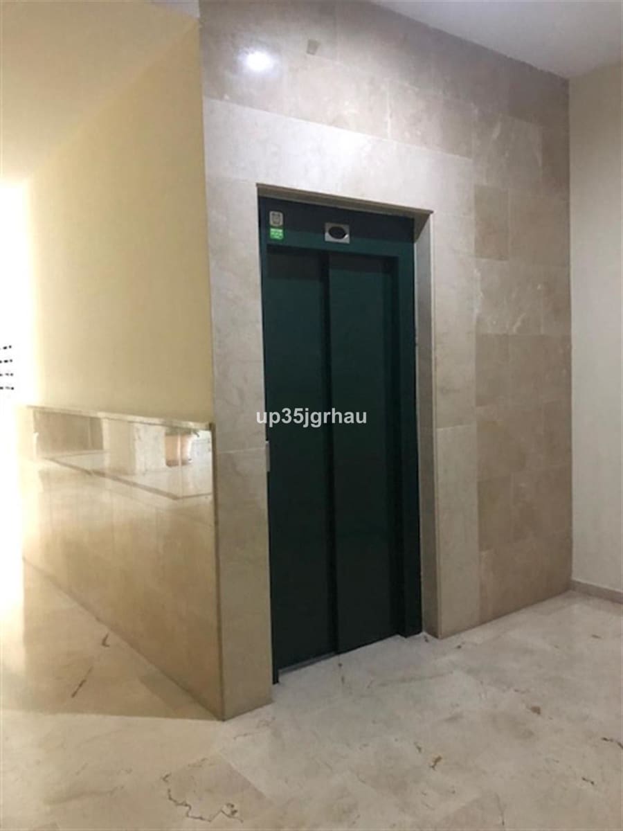 2 quarto Apartamento para venda em Estepona com piscina - 369 900 € (Ref: 10004533)