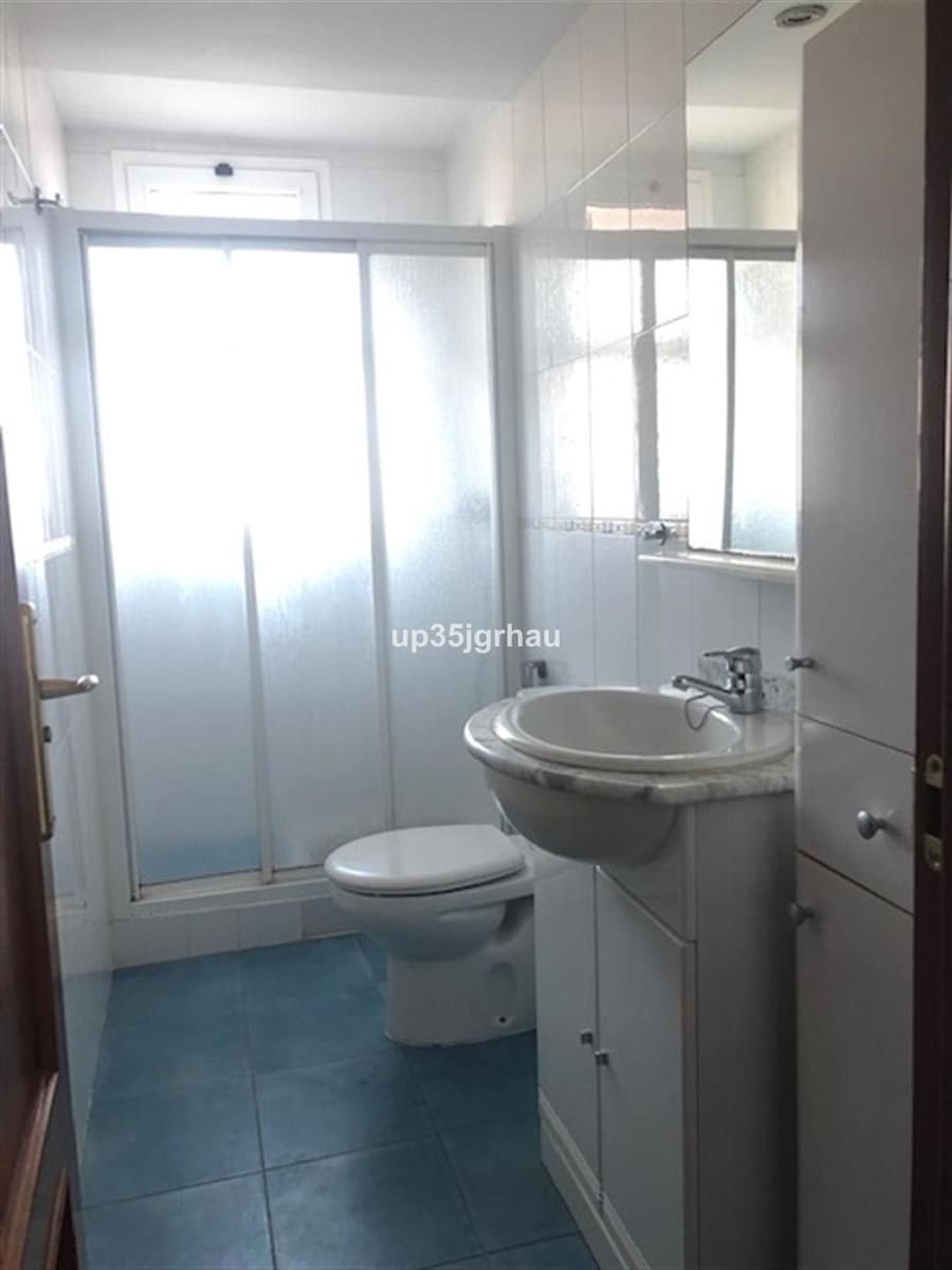 2 quarto Apartamento para venda em Estepona com piscina - 369 900 € (Ref: 10004533)