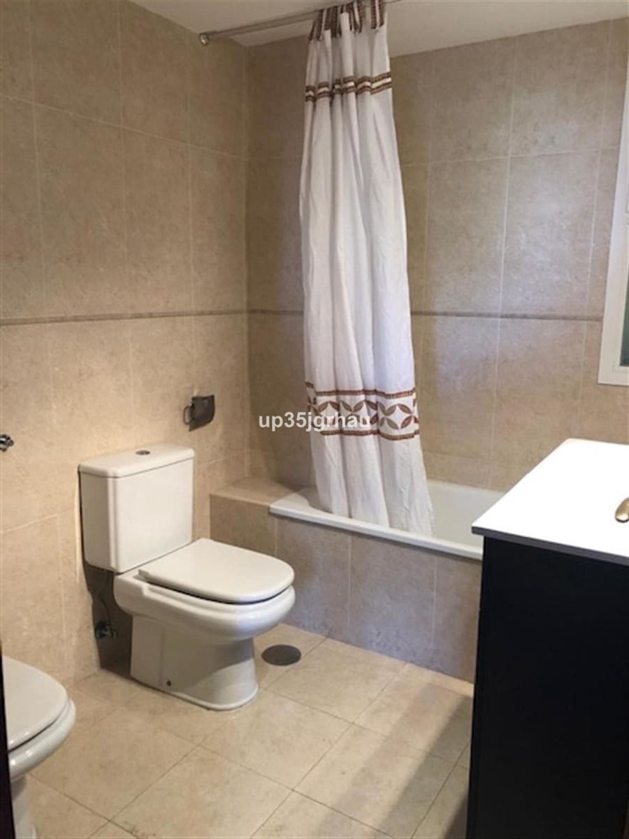 2 quarto Apartamento para venda em Estepona com piscina - 369 900 € (Ref: 10004533)
