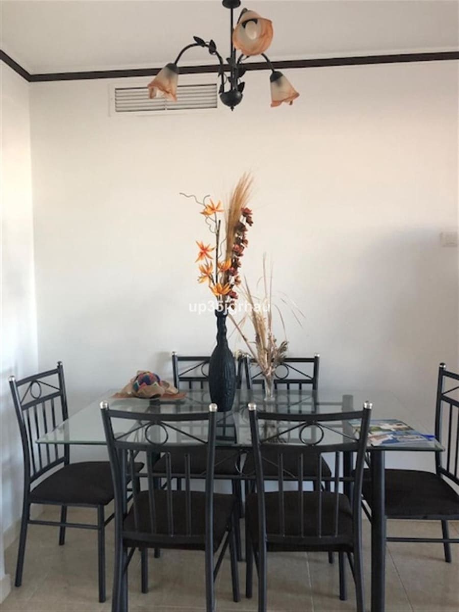 2 quarto Apartamento para venda em Estepona com piscina - 369 900 € (Ref: 10004533)
