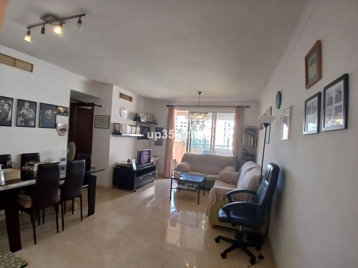2 slaapkamer Appartement te koop in Estepona met zwembad - € 369.900 (Ref: 10004533)