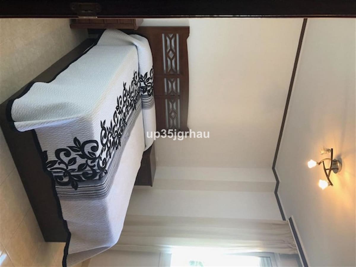 2 slaapkamer Appartement te koop in Estepona met zwembad - € 369.900 (Ref: 10004533)