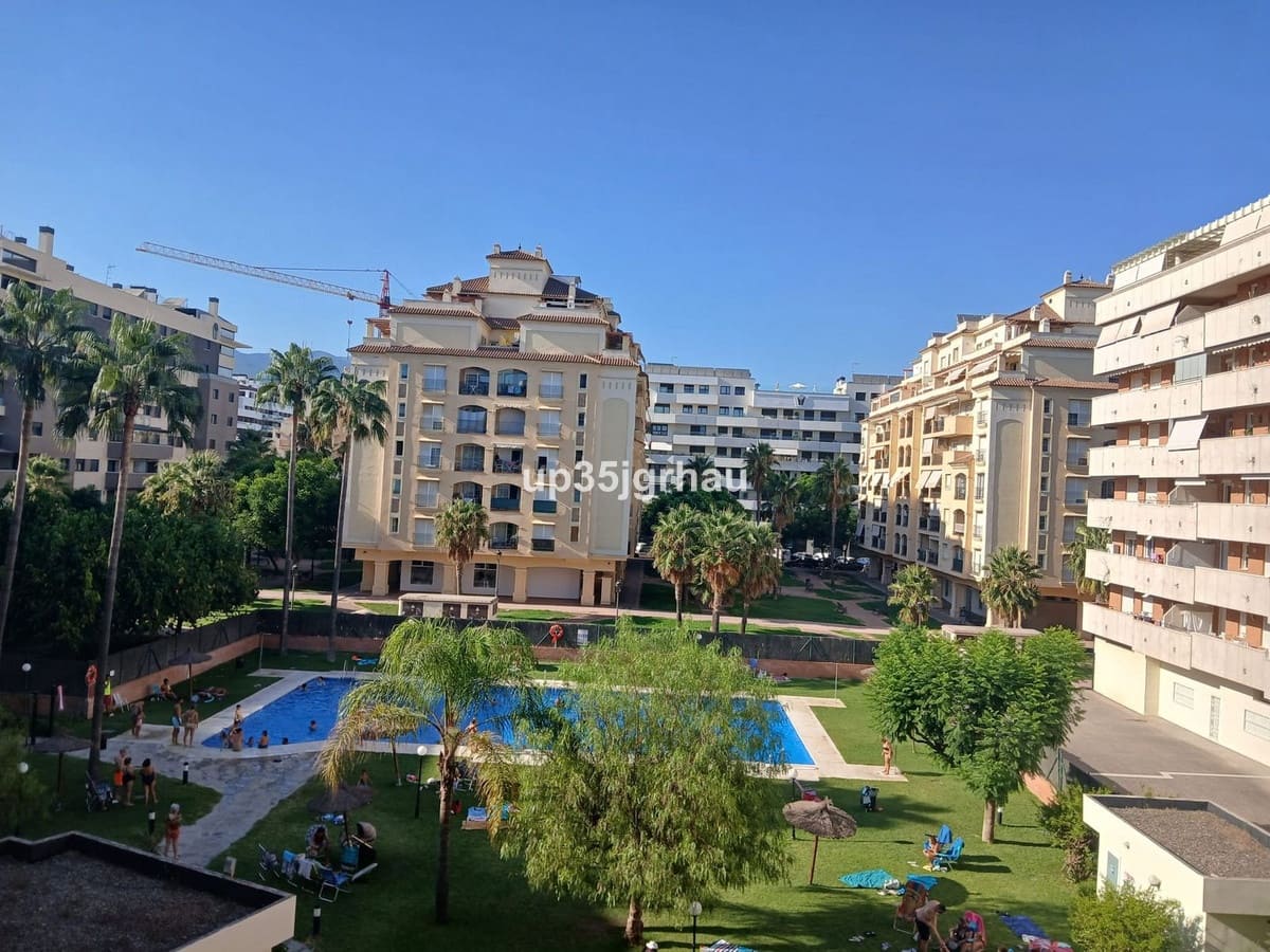 2 slaapkamer Appartement te koop in Estepona met zwembad - € 369.900 (Ref: 10004533)