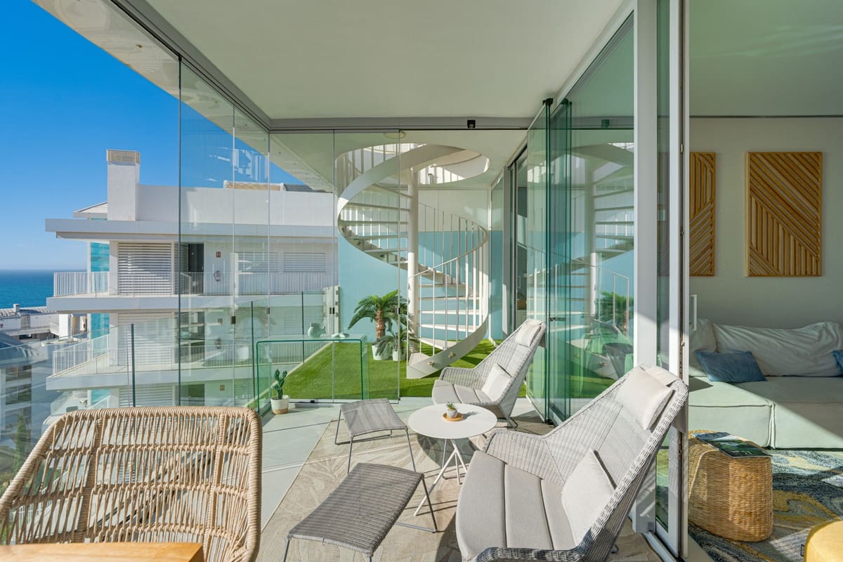 2 soveværelse Lejlighed til salg i Fuengirola med swimmingpool - € 1.180.000 (Ref: 10004534)