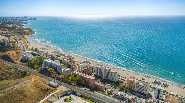 2 soveværelse Lejlighed til salg i Fuengirola med swimmingpool - € 1.180.000 (Ref: 10004534)