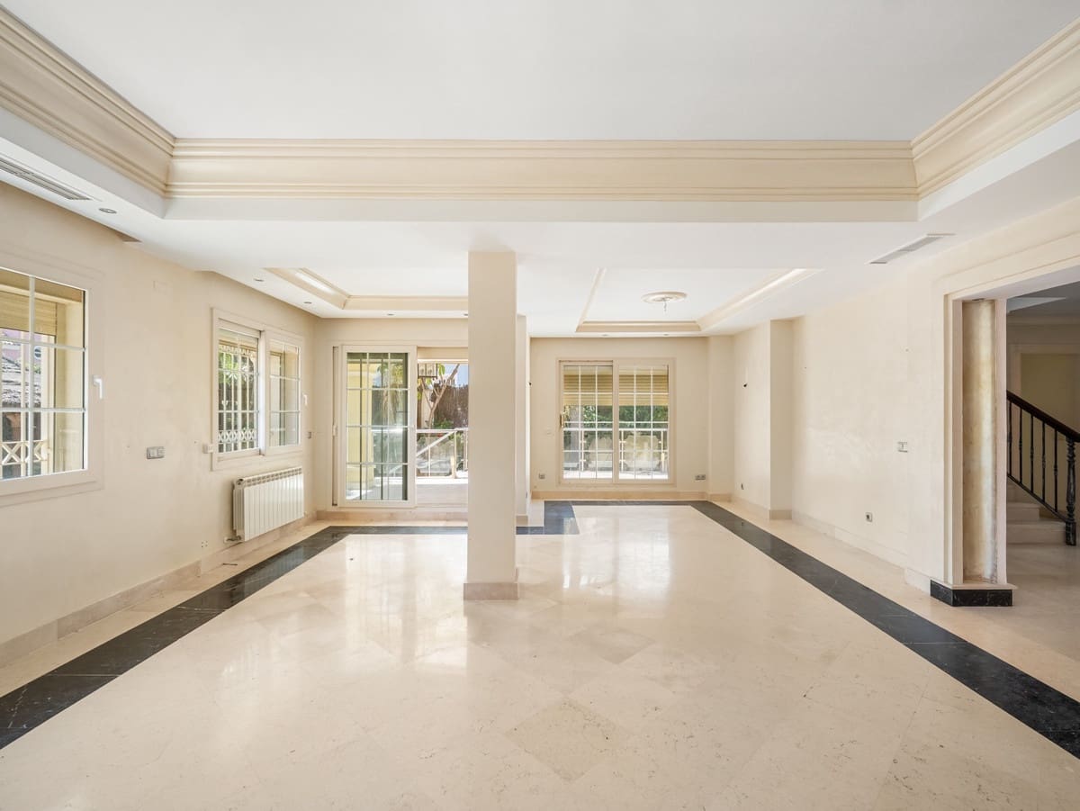 5 chambre Villa/Maison à vendre à Marbella avec piscine - 2 600 000 € (Ref: 10004535)