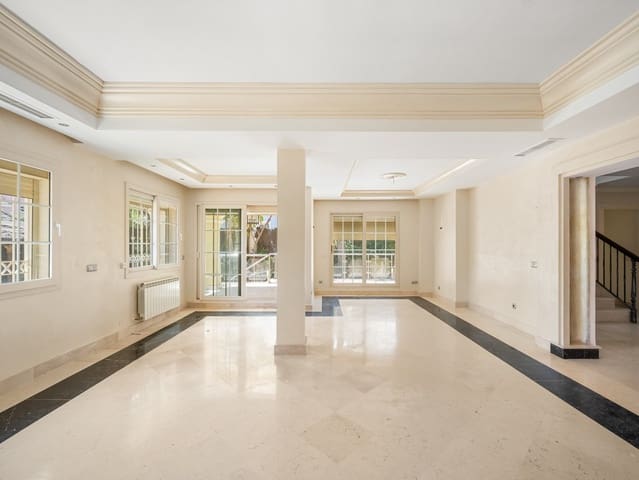 5 chambre Villa/Maison à vendre à Marbella avec piscine - 2 600 000 € (Ref: 10004535)