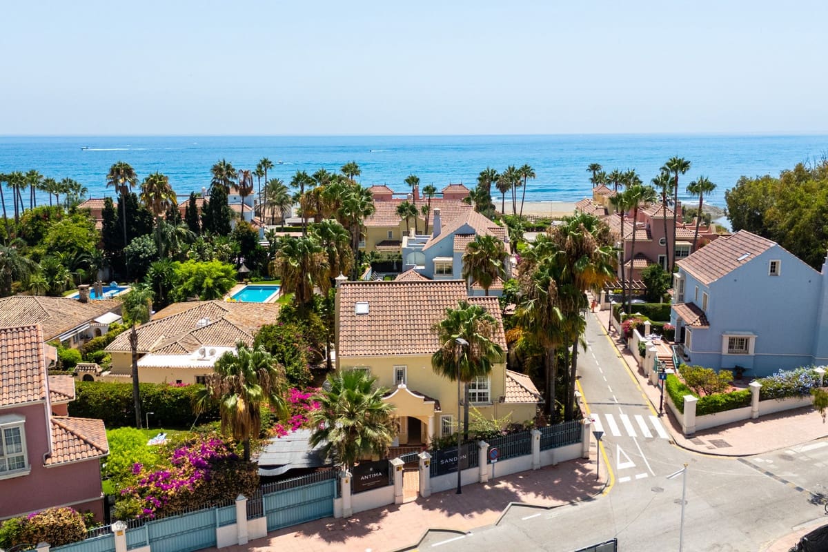 5 chambre Villa/Maison à vendre à Marbella avec piscine - 2 600 000 € (Ref: 10004535)