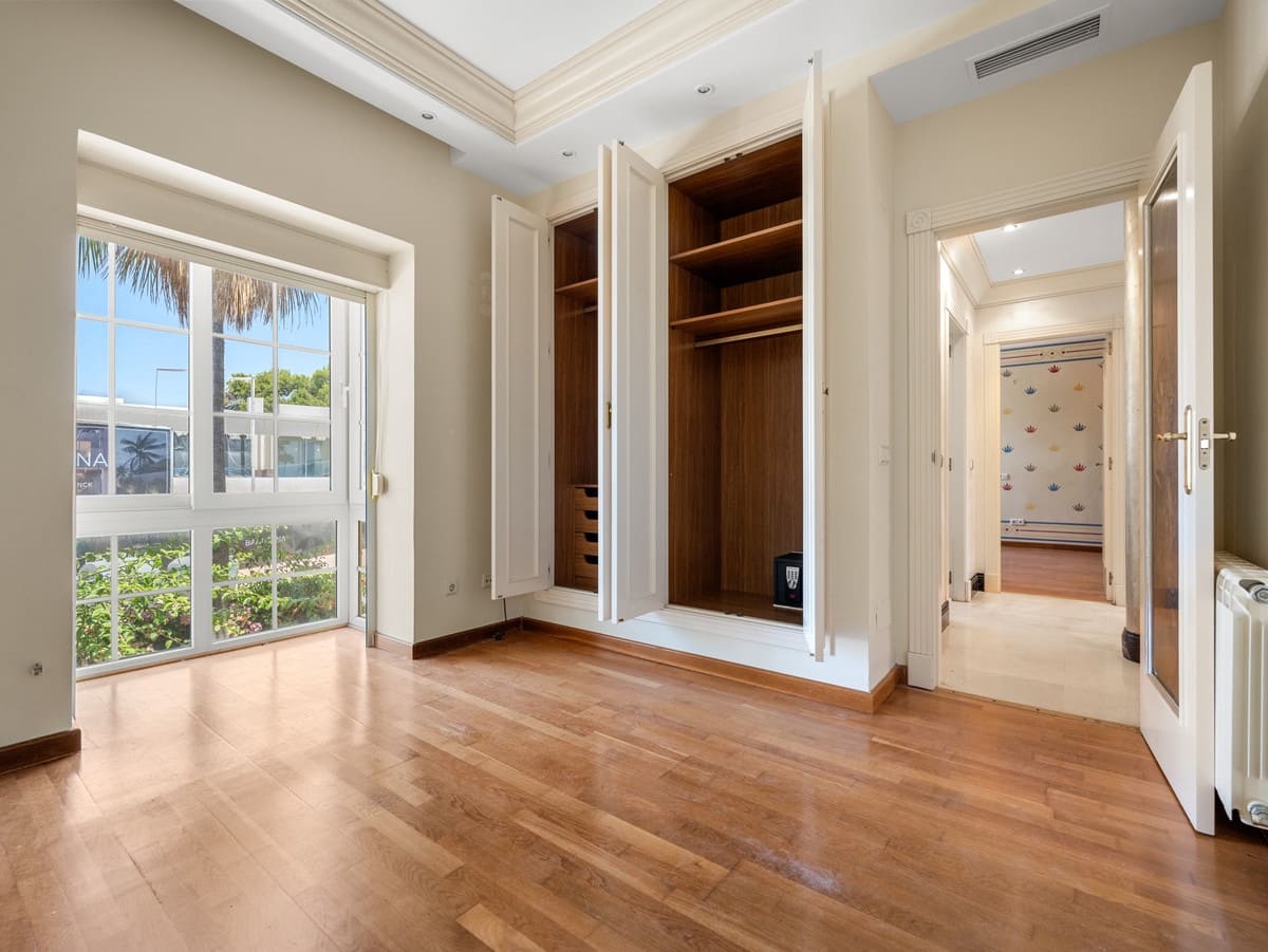 5 chambre Villa/Maison à vendre à Marbella avec piscine - 2 600 000 € (Ref: 10004535)