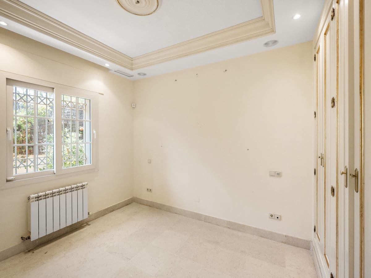 5 chambre Villa/Maison à vendre à Marbella avec piscine - 2 600 000 € (Ref: 10004535)