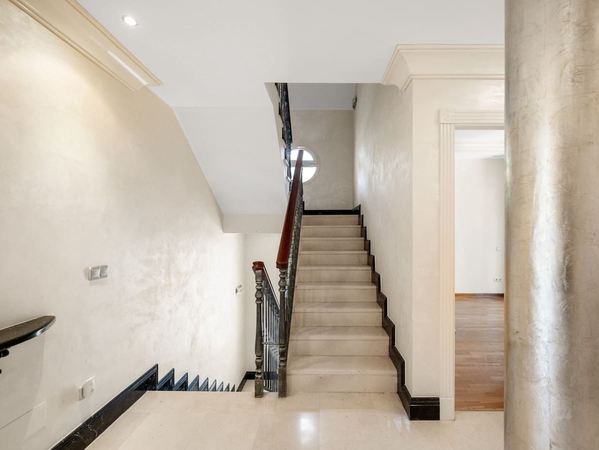 5 chambre Villa/Maison à vendre à Marbella avec piscine - 2 600 000 € (Ref: 10004535)