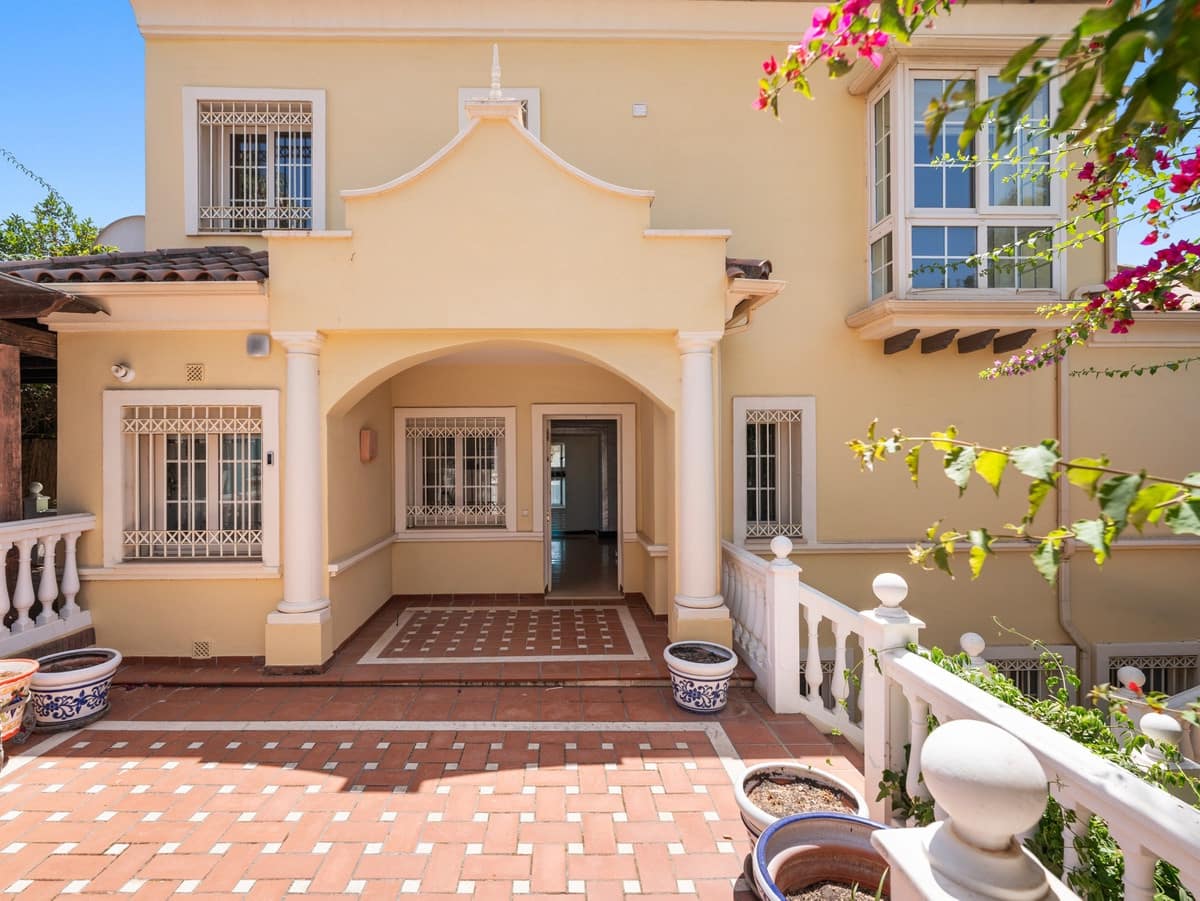 5 chambre Villa/Maison à vendre à Marbella avec piscine - 2 600 000 € (Ref: 10004535)