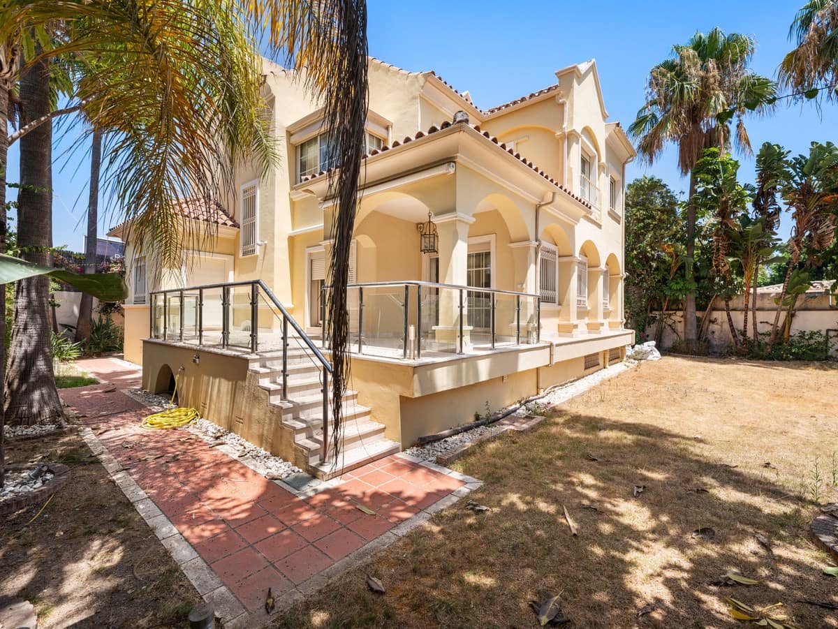 5 chambre Villa/Maison à vendre à Marbella avec piscine - 2 600 000 € (Ref: 10004535)