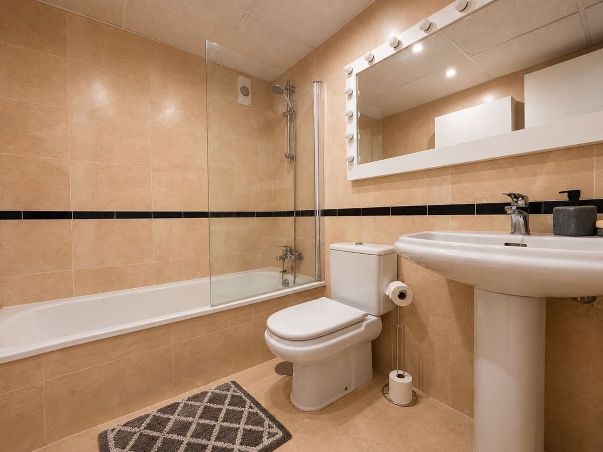 3 sypialnia Apartament na sprzedaż w Manilva z basenem - 395 000 € (Ref: 10004919)