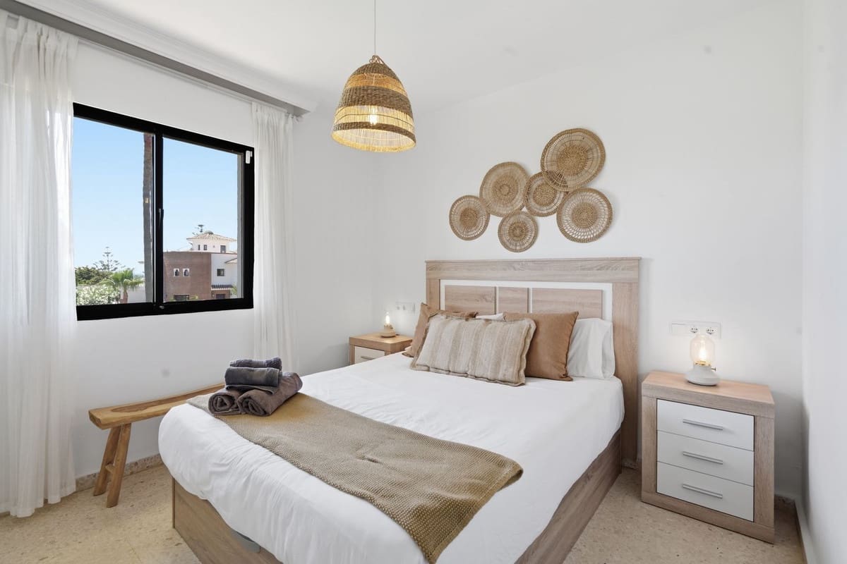 2 bedroom Apartment for sale in El Chaparral with pool - € 295,000 (Ref: 10004920)