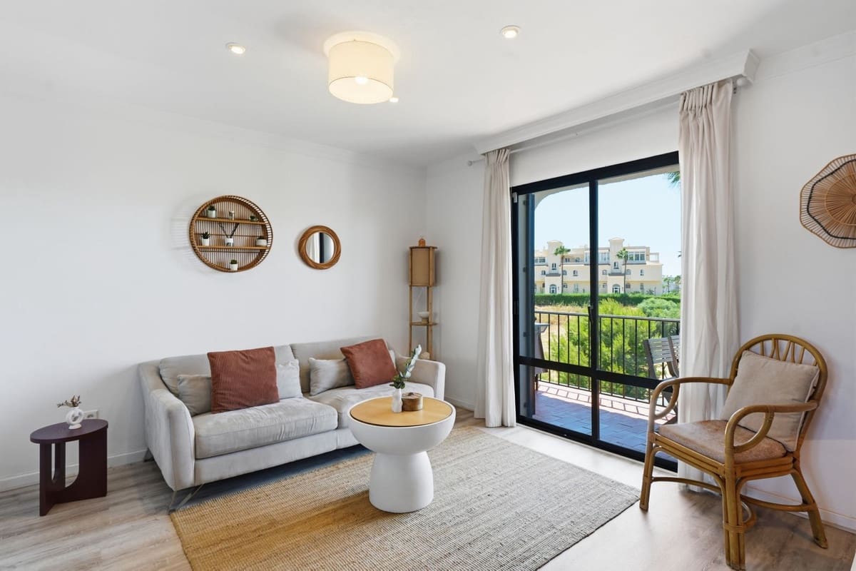 2 bedroom Apartment for sale in El Chaparral with pool - € 295,000 (Ref: 10004920)