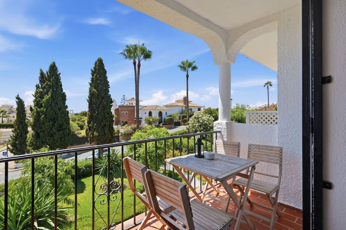 2 bedroom Apartment for sale in El Chaparral with pool - € 295,000 (Ref: 10004920)
