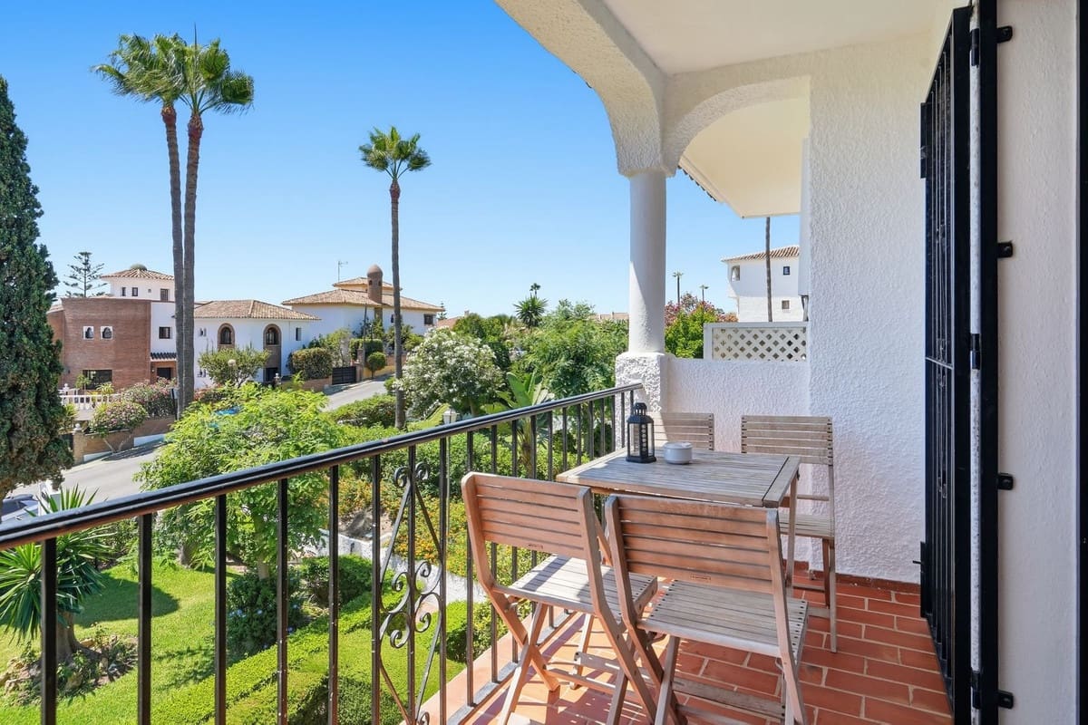 2 bedroom Apartment for sale in El Chaparral with pool - € 295,000 (Ref: 10004920)