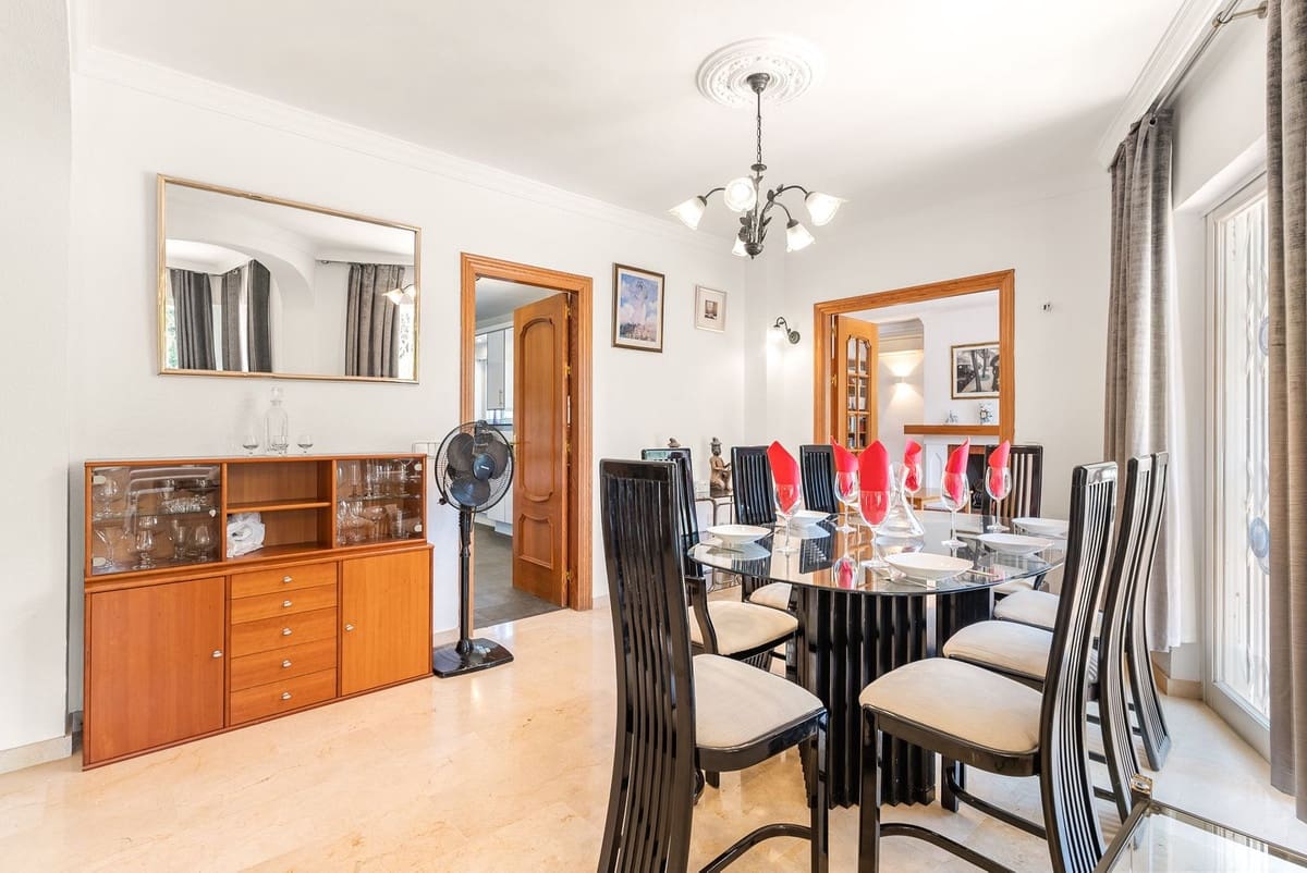 5 soveværelse Villa til salg i Calahonda med swimmingpool garage - € 1.350.000 (Ref: 10006079)