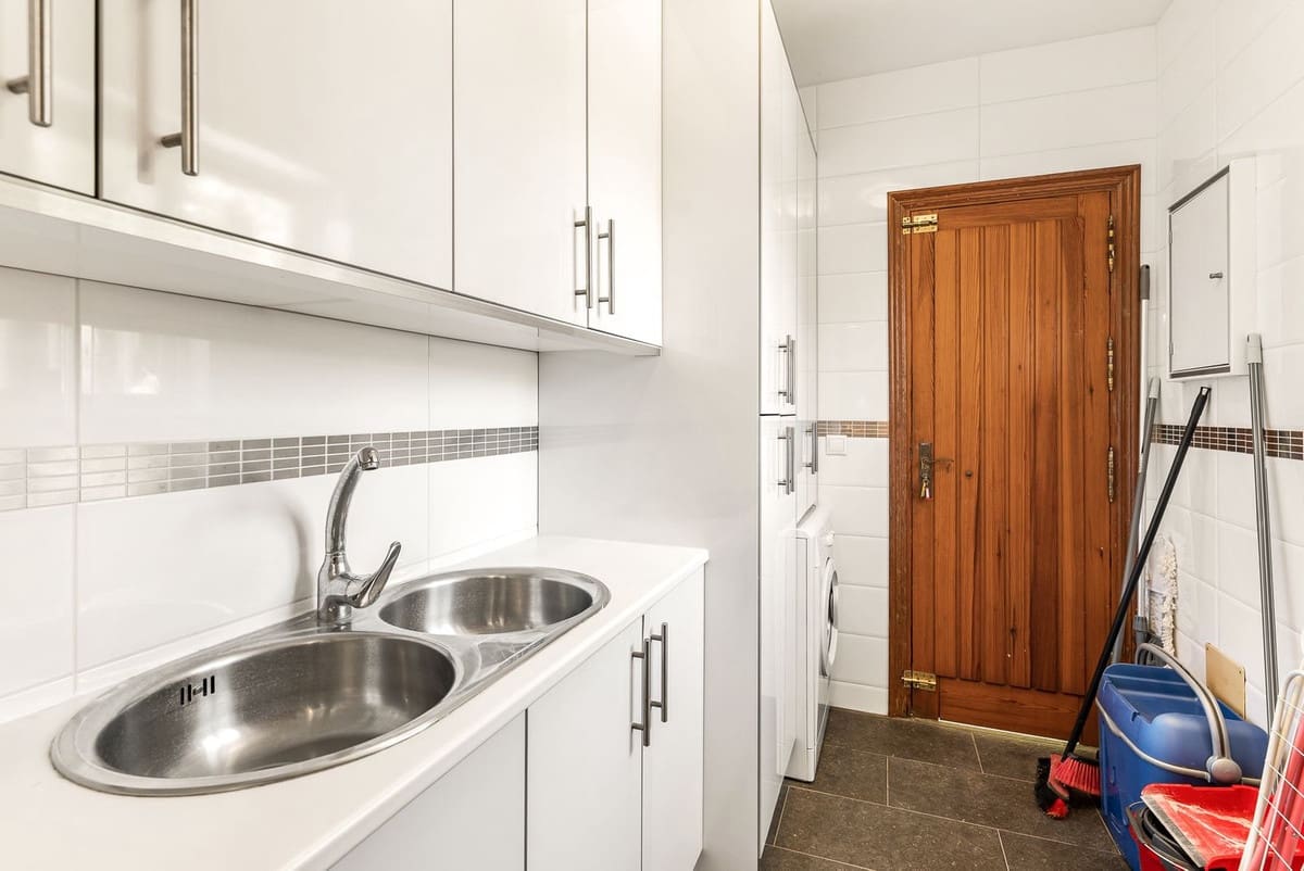 5 soveværelse Villa til salg i Calahonda med swimmingpool garage - € 1.350.000 (Ref: 10006079)