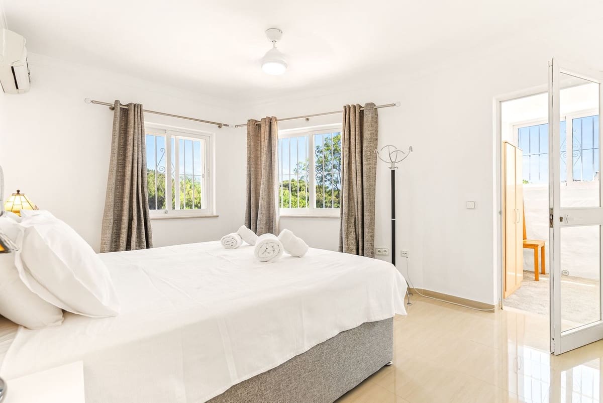 5 soveværelse Villa til salg i Calahonda med swimmingpool garage - € 1.350.000 (Ref: 10006079)