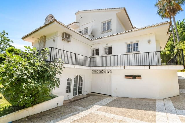 5 soveværelse Villa til salg i Calahonda, Mijas med swimmingpool garage - € 1.350.000 (Ref: 10006079)